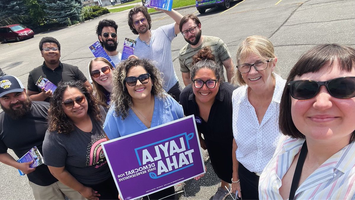 Thank you to all the volunteers that came out to Westland last weekend to knock doors! Voters were pumped to hear about our plan to organize against greedy corporations like DTE and take back control of our utilities.

Sign up to canvass with us:
mobilize.us/laylatahaforhd…
