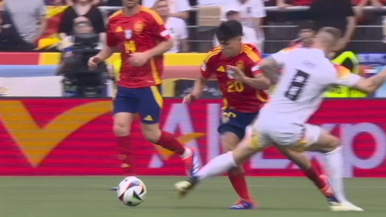 MINUTO 6 Y DOS AMARILLAS PERDONADAS A KROOS. ROBAZO DE ALEMANIA.