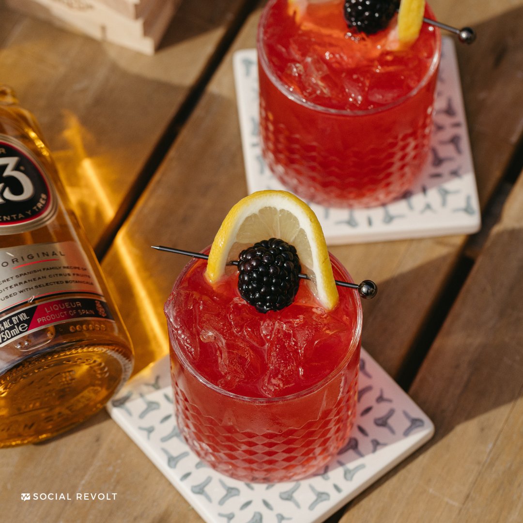 Try one (or all) of theses Licor 43 summer cocktails this weekend.

🇪🇸 Spanish Margarita 43
🍉 Sour Watermelon 43
🍋 Berry Smashed

Visit their Instagram profile or buylicor43.com for the recipes.

#Licor43Recipes #ClientLove #SummerCocktails #Licor43