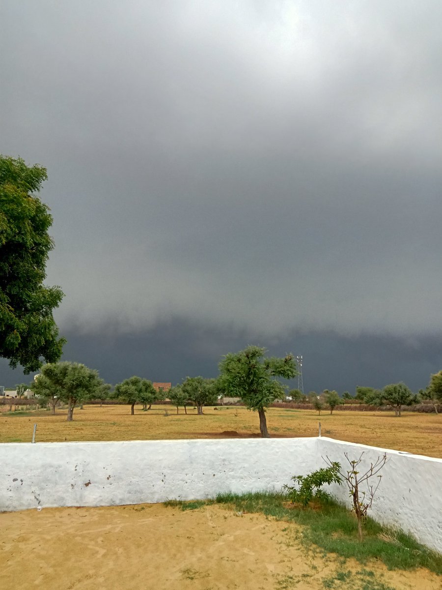 निराश ना होइए , इतिहास गवाह रहा है.... 

दूसरा राउंड हमेशा पहले से तगड़ा रहा है।

😃
#Japan