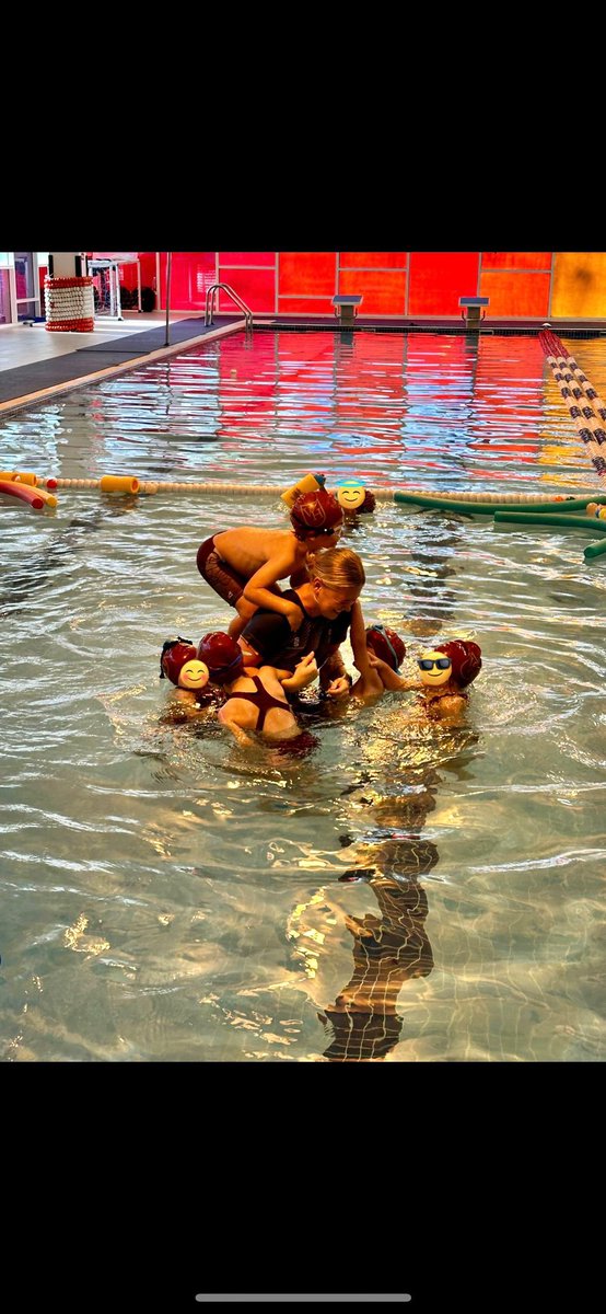 MissLeahPE tweet media