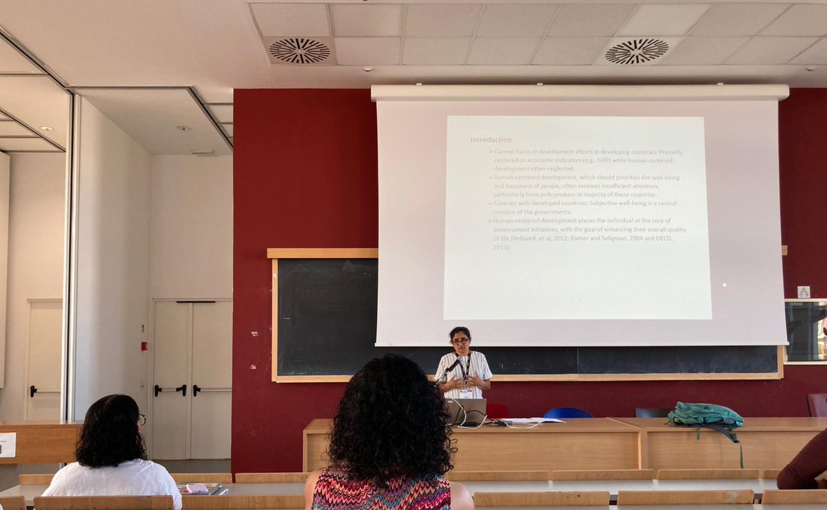 AU_PGAE's tweet image. Congratulations to @AU_PGAE Global Scholar @SamanmalaDorab1 for presenting an insightful work on time use and subjective well-being in Sri Lanka! 🕒♀️🇱🇰 #IAFFE2024 #timeuse