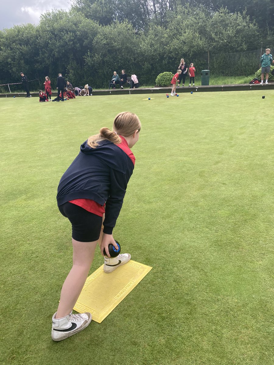 Well done to our bowlers today competing at the <a href="/sport_leisure/">CCBC Sport Caerphilly</a> bowls finals 👏🏻 Lots of fun and super progress made throughout the day. We also got to meet some professionals too! <a href="/UpperRhymneyPS/">Upper Rhymney</a> <a href="/URPSTeifi/">Dosbarth Teifi URPS</a> <a href="/URPSNeddFechan/">Dosbarth Nedd Fechan URPS</a>