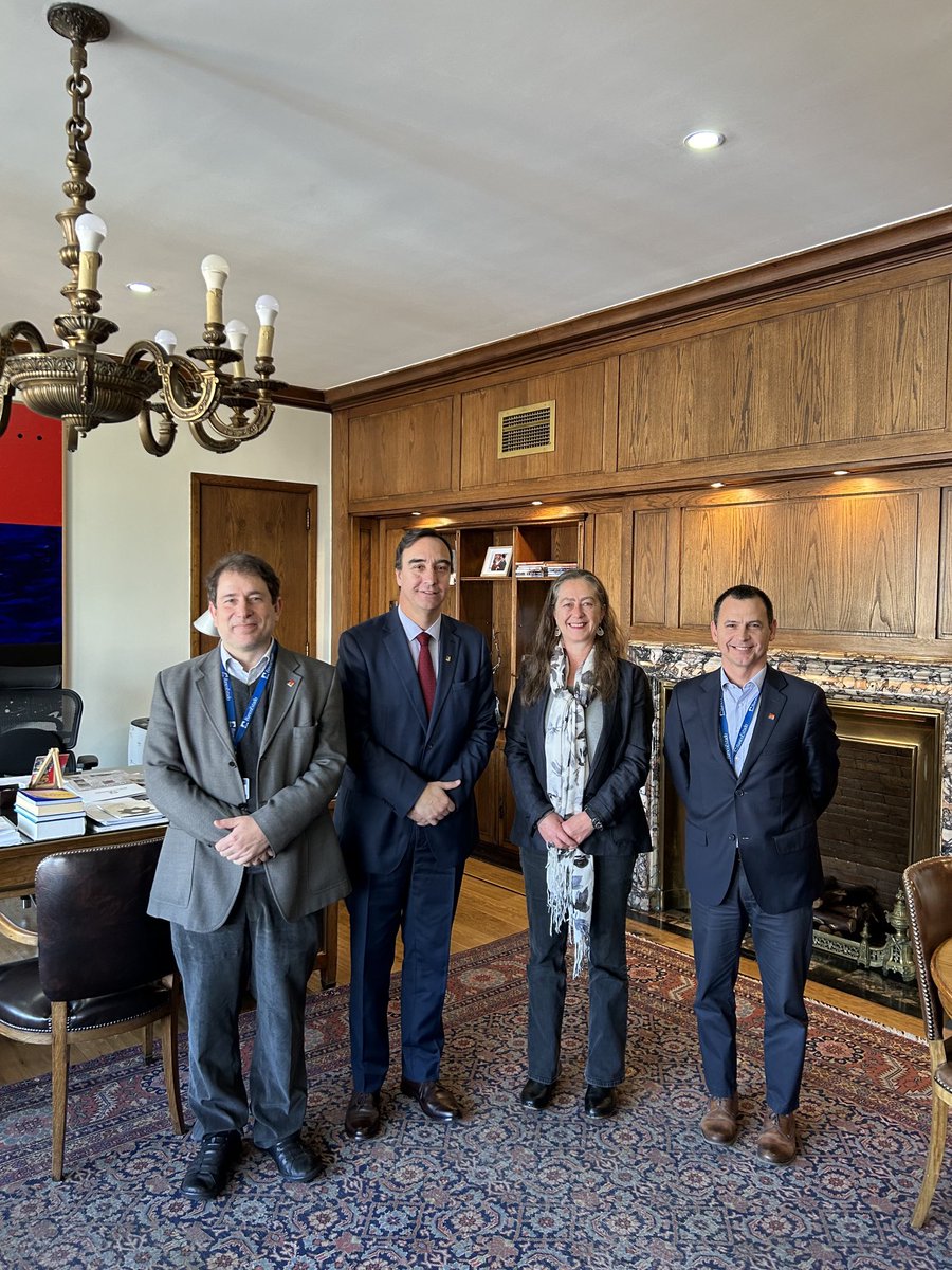 Con presidente de Banco Estado ⁦<a href="/dhojman/">Daniel Hojman</a>⁩ y su vicepresidenta ⁦<a href="/VeroKunze/">Verónica Kunze</a>⁩ en una excelente reunión. Esperamos buenas noticias para la Región , en especial Pto Williams! ⁦<a href="/COREMagallanes/">CORE Magallanes</a>⁩ ⁦<a href="/ExperienceCape/">Cape Horn Experience</a>⁩  ⁦<a href="/Imcabodehornos/">CABO DE HORNOS</a>⁩