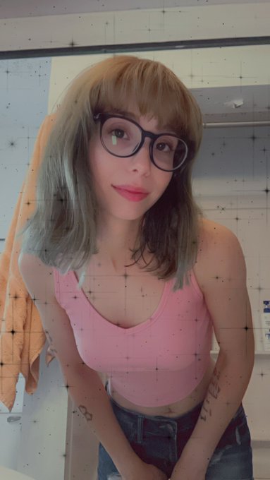 Enjoy 10% off your first month with me on OF ❤️❤️ Only a few spots left!   https://t.co/lnlXBpYydg https://t