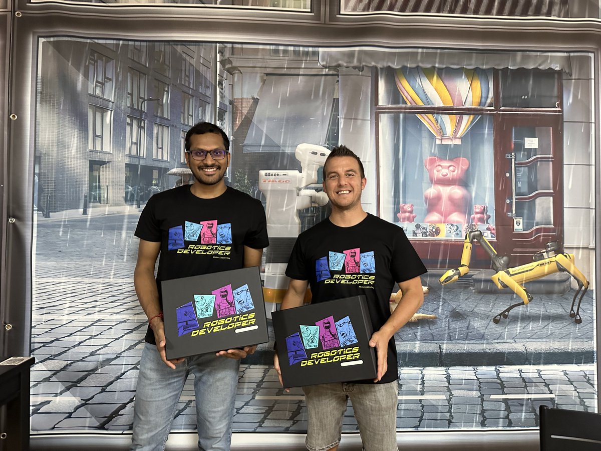 _TheConstruct_'s tweet photo. ✨ Special thanks to @luca_marchionni &amp; Sai Kishor Kothakota @manforrobots from @PALRobotics for coming and sharing their inspirational experiences as humanoid robotics developers! 
Looking for more career advice? Join the #RoboticsDevDay now: https://t.co/EIEkyK4CFD https://t.co/rkeJh3r8Cx