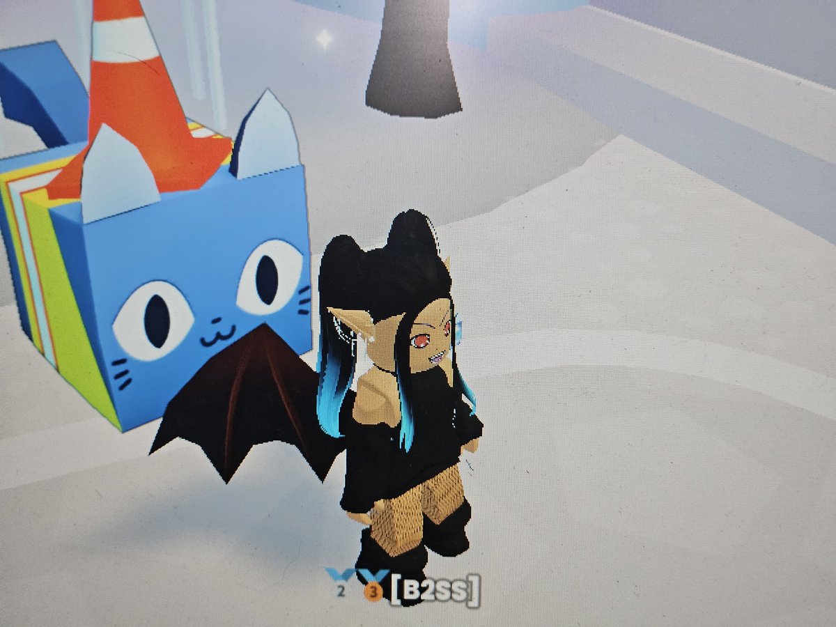 Sherbearlady's tweet photo. My first Clan Battle with the BOSS family 🤎 #B2SS #BOSS @prest4n  @petsim99 @MrNightfoxx  I can't wait till the next battle! https://t.co/42DhfSPWvl