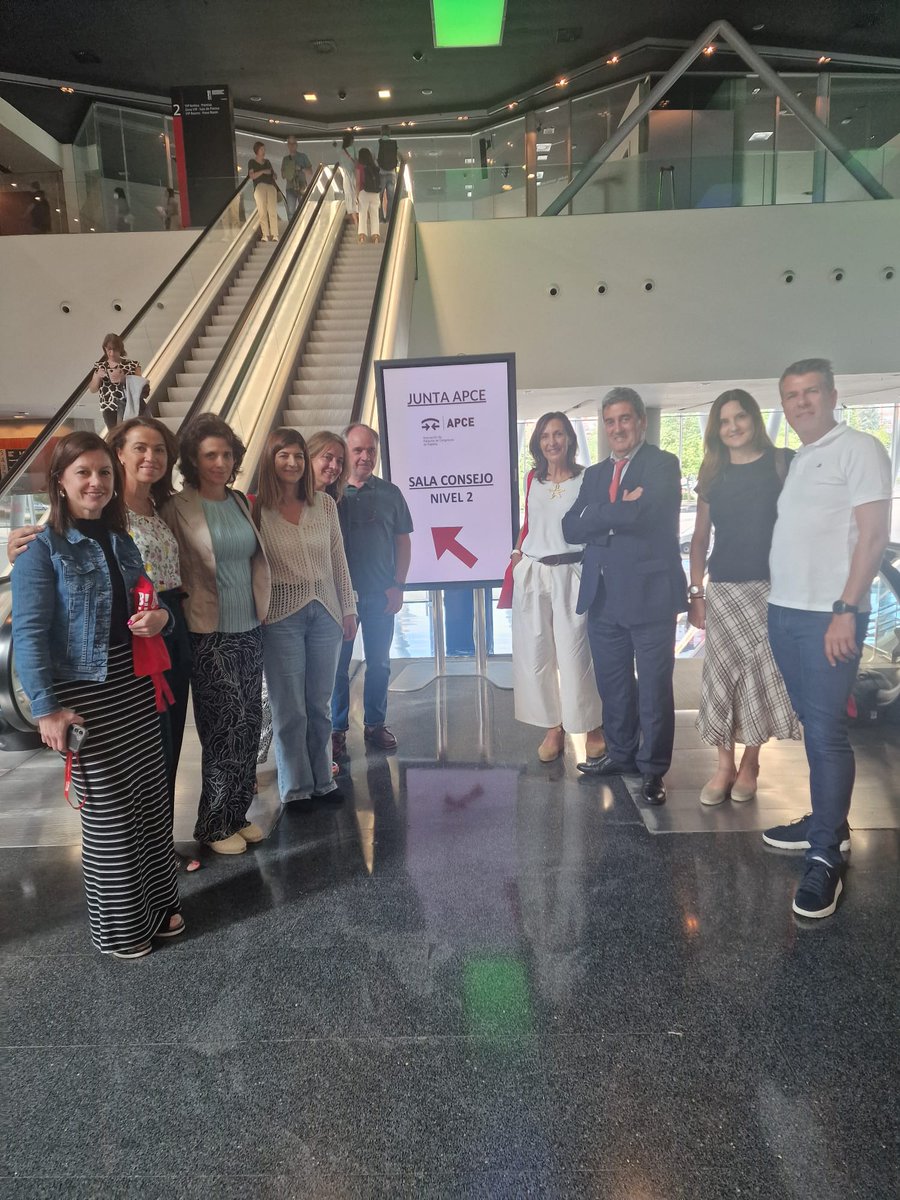 Cevents tweet media