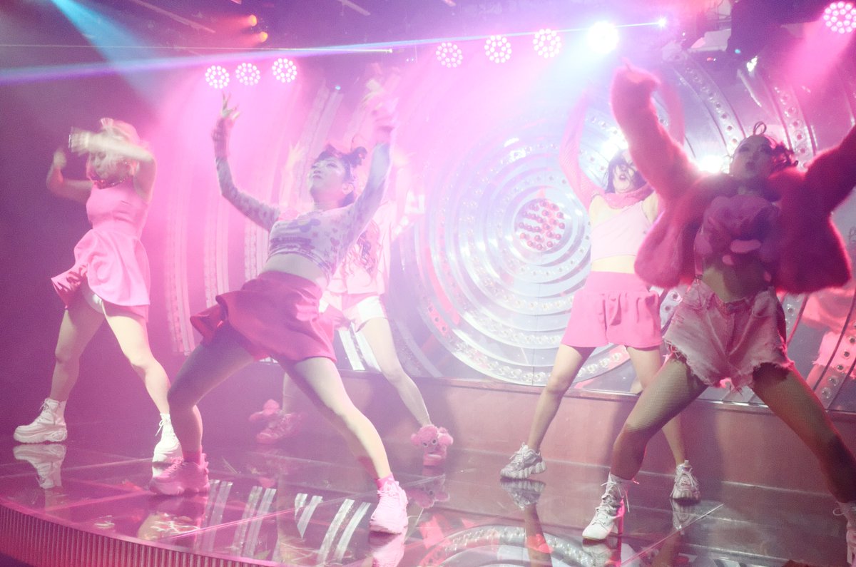 Tank_Tank_Tank_'s tweet photo. 昨日は歌舞伎町のTHE27CLUBにて、女帝とRose+のコラボショーを観てきました!
全く毛色の違うユニットが組むとやはり面白いもんだなぁ~
#女帝 #RosePlus https://t.co/dQPvvDF5KB