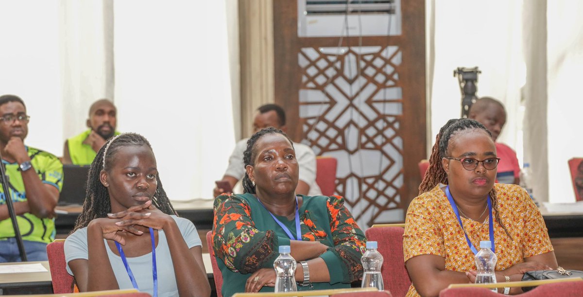 MiGECAH's tweet photo. Ifahamike kuwa lugha ya Kiswahili ni chombo muhimu kinacholeta kipengele cha uunganishaji Katika majumuiya yote ya Africa Mashariki na ulimwenguni kote.
3/4 https://t.co/yE9hhA2sbN