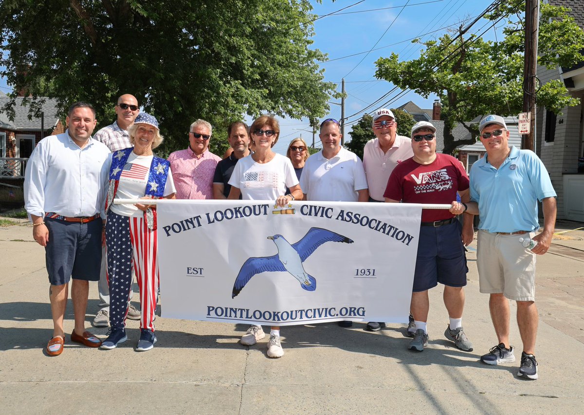 RepDesposito's tweet photo. Had a beautiful morning in #PointLookoutNY for their #4thofJuly Parade (and water fight)!
Record number of #NY04 patriots along the route waving their red, white and blue, celebrating this beautiful Nation.
Thanks to all who make this tradition a success! ๐บ๐ธ https://t.co/NEbcGKLHEq