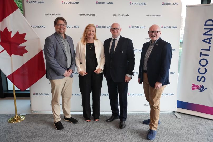 ScotGovCanada's tweet image. It was a thrill to host @Scotlandteam in Ottawa last night, kicking off the Americas tour and their game against @RugbyCanada on Saturday 6 July 🏉

No matter the result Scotland 🏴󠁧󠁢󠁳󠁣󠁴󠁿 and Canada 🇨🇦 will always be family! Support the team and watch on TNT in Scotland/TSN2 in Canada.