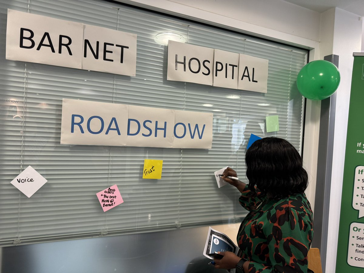 Barnet hospital violence and aggression 2024 roadshow! Fantastic engagement from the whole MDT. A big thank you to everyone involved that made it a huge success <a href="/RoyalFreeNHS/">Royal Free London</a> <a href="/bevthomas66/">Bev Thomas</a> <a href="/YvonneGoddard5/">Yvonne Goddard</a>