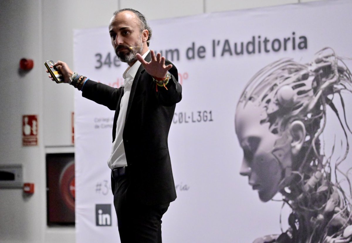 EL C0L•L3G1 tweet media