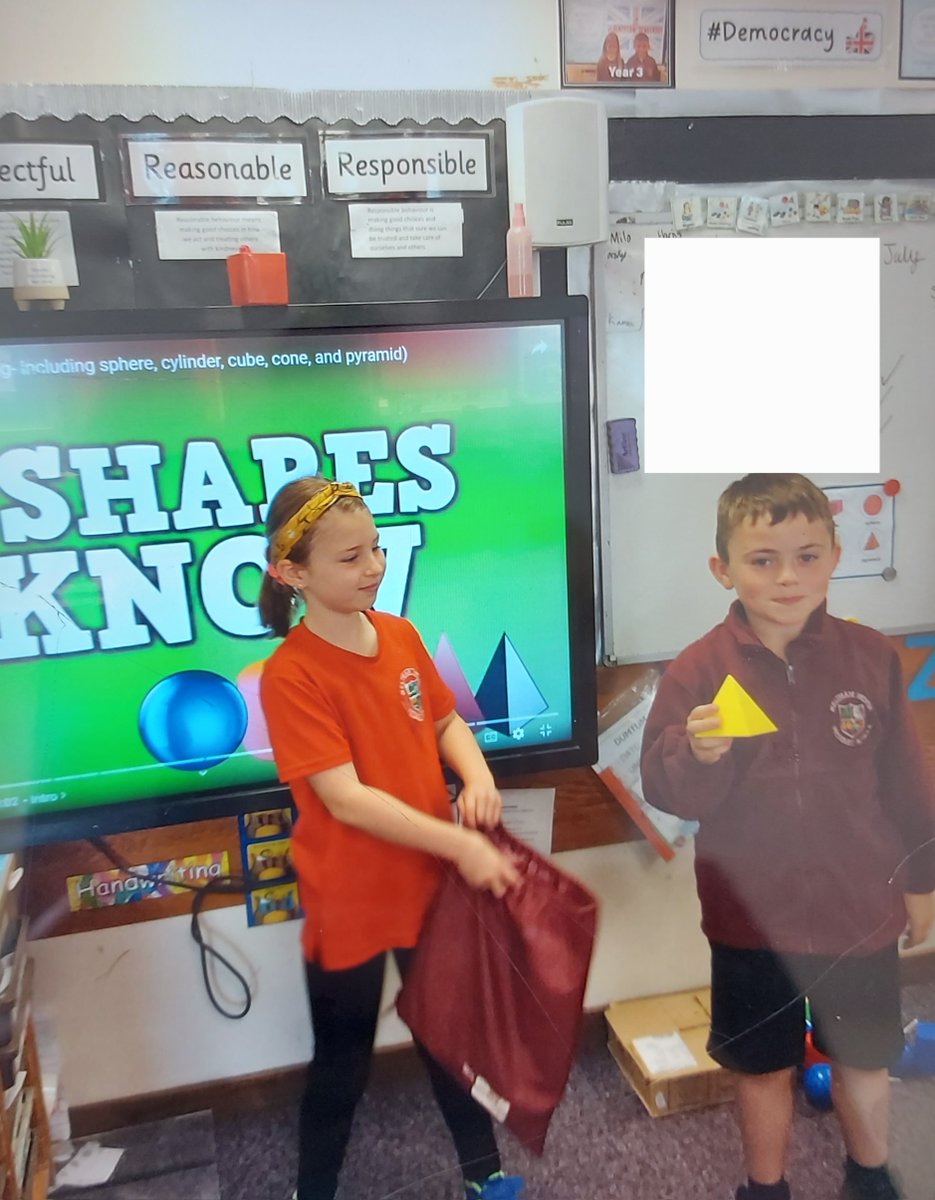 We have discovering more about the features of 2d and 3d shapes.
#MMY3 #MMmaths