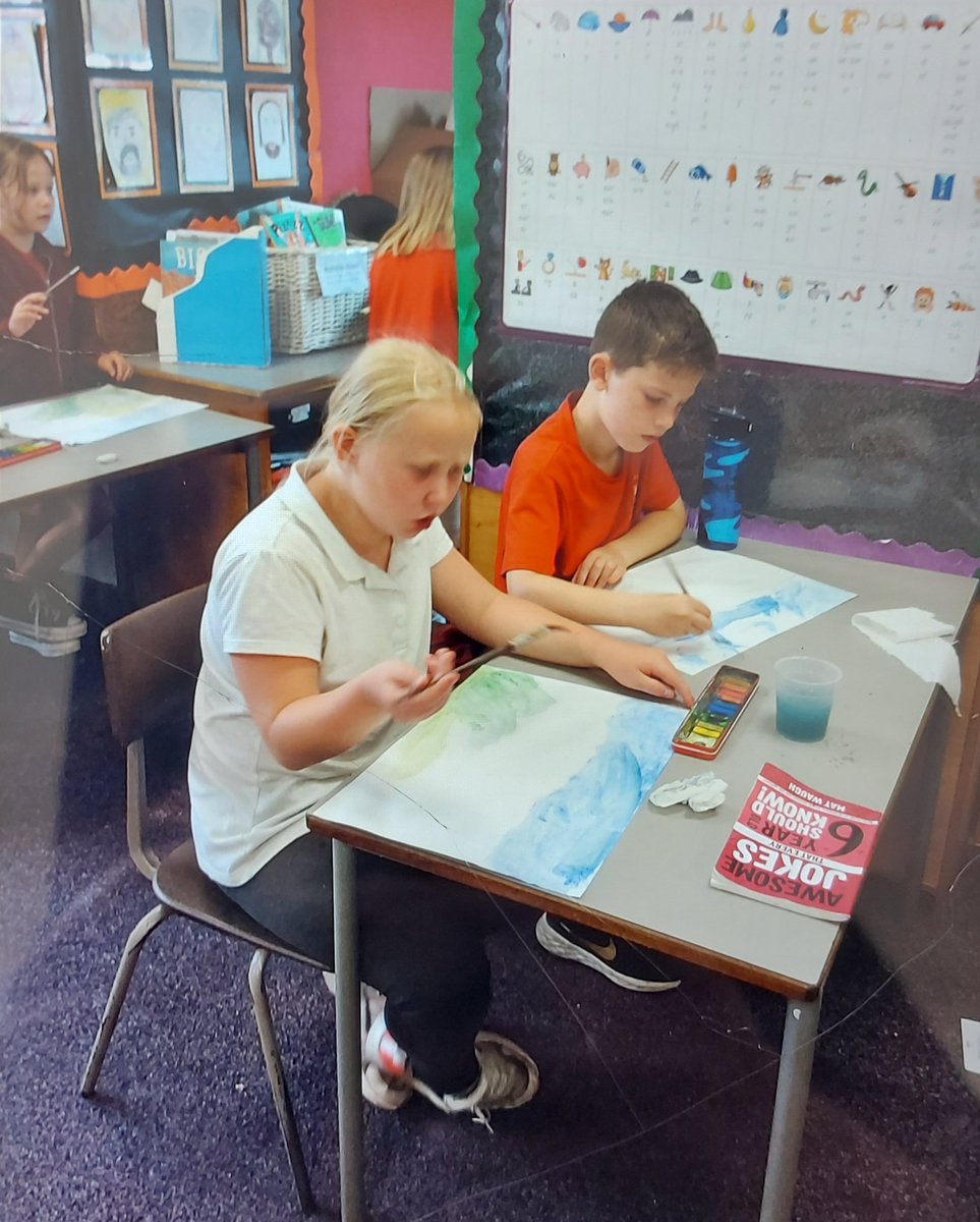 We have been using colour washes in preparation for our water colour landscape painting next week.
#MMY3 #MMart