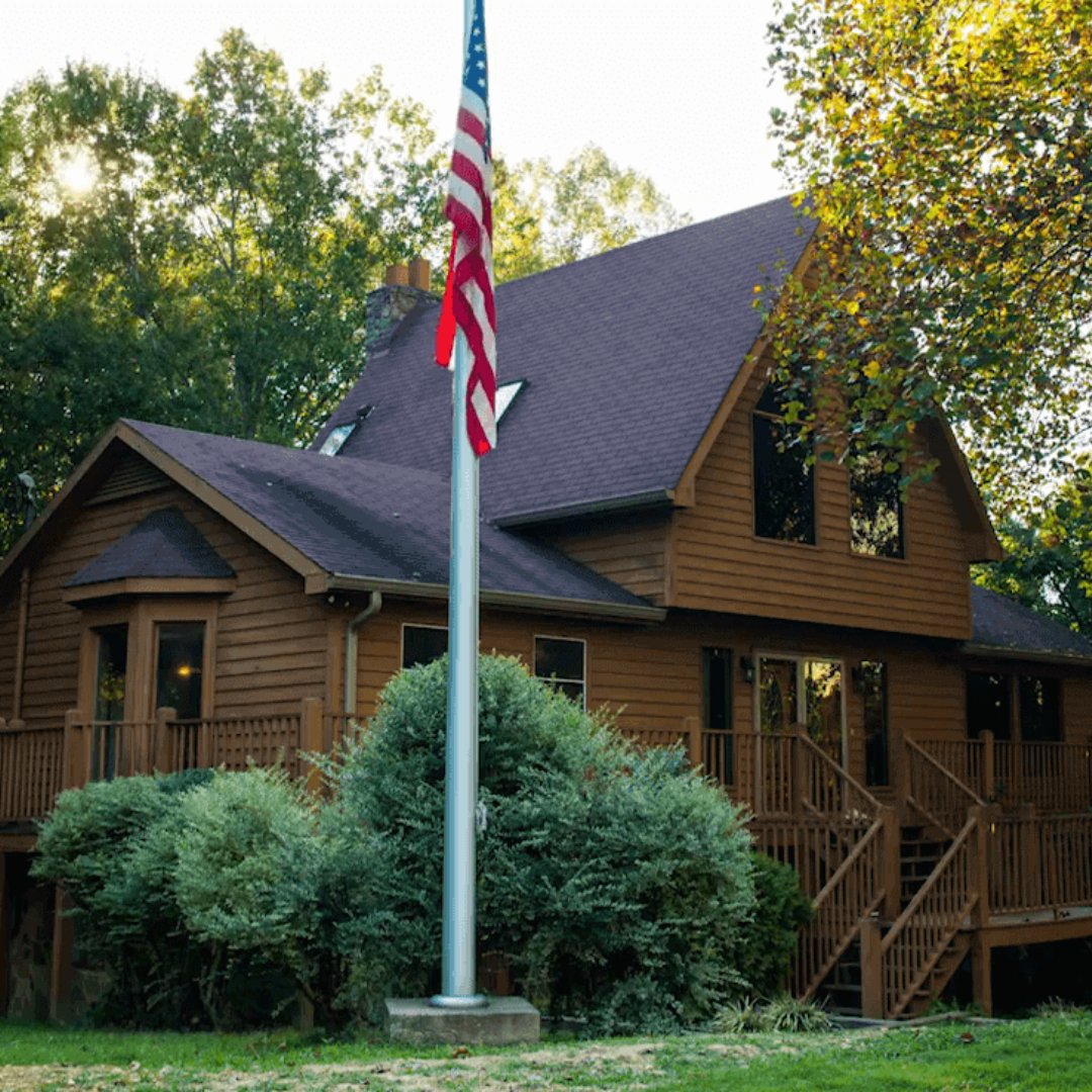 recoverydotcom's tweet image. S2L Recovery is a men-only, faith-based residential and detox center located in the hills of central Tennessee offering a 6-week program and longer stays. Learn more: recovery.com/s2l-recovery-t…

#tennessee #tennesseerehab #meninrecovery #mensmentalhealth #detox #residentialrehab