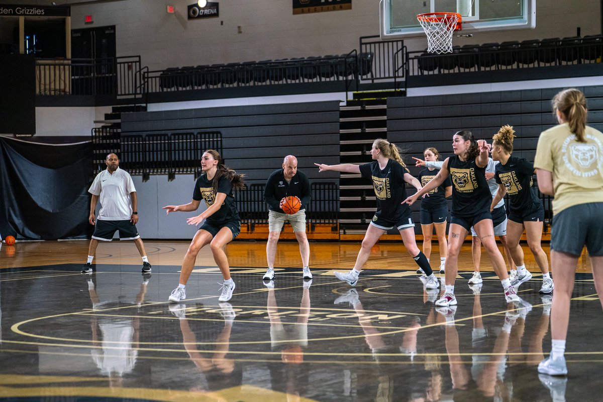 Oakland Women's Basketball tweet media