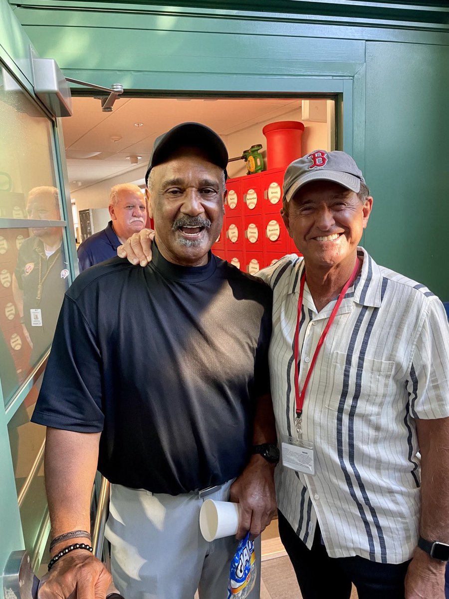 CardiacDrop's tweet photo. Two of my childhood idols and best to ever play the game. 🫶🏻
Great photo, Freddy. 💫 @19fredlynn #JimEd ⚾️
#DirtyWater https://t.co/lZ0KWsH8ov