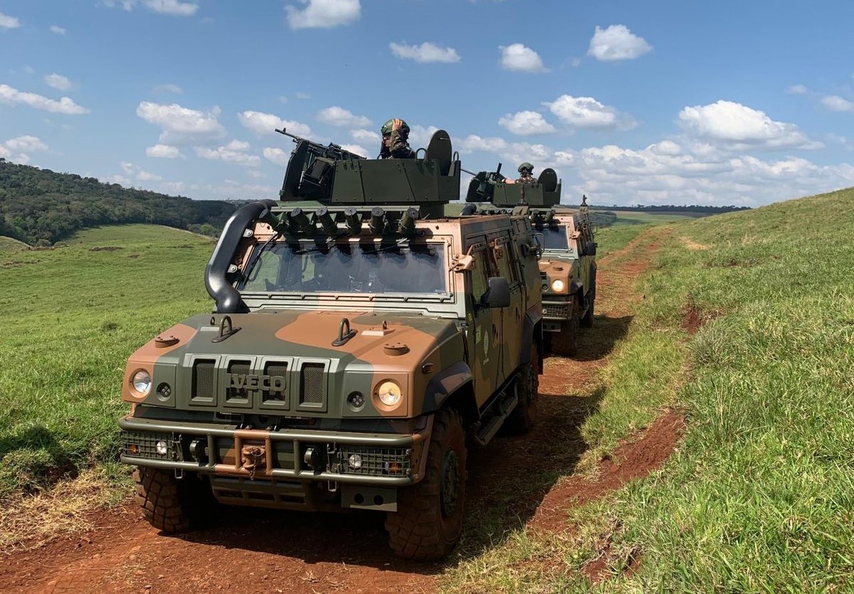 DefenseLrca's tweet photo. Exército e Iveco firmam contrato para fornecimento de 420 viaturas blindadas Guaicurus
#ExercitoBrasileiro #ViaturaBlindadaLeve #multitarefa #Guaicurus #IvecoDfenseVehicles
https://t.co/gOmR3X2N6g https://t.co/r9Co977PPT