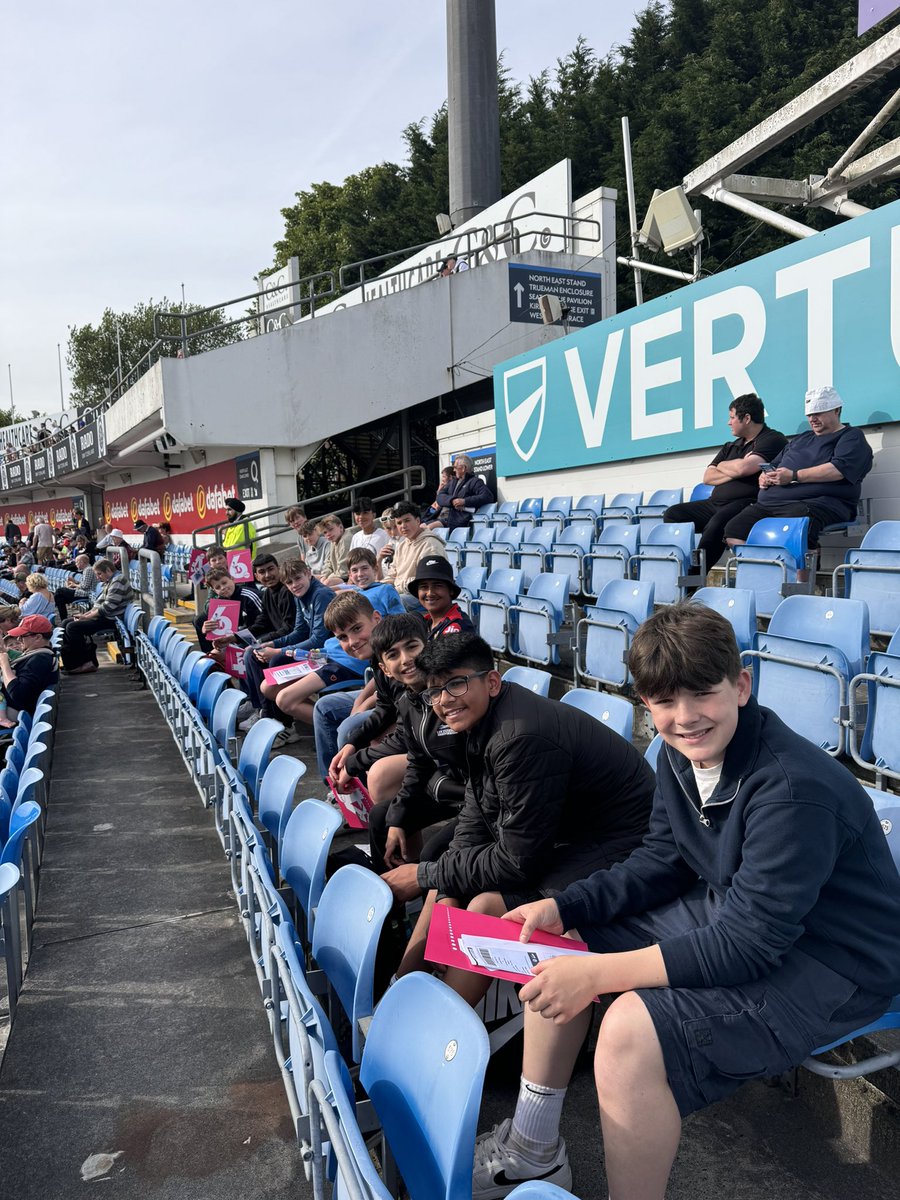 Boys have arrived at Headingley stadium for the T20 blast match between the Yorkshire Vikings and Birmingham Bears. 

Boys are all in good spirit!!