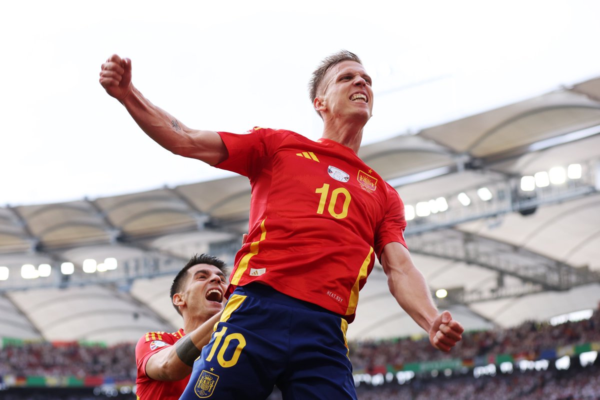 Eurosport_ES's tweet photo. Daniel Olmo Carvajal.
🇪🇸 España se adelanta ante Alemania en el segundo tiempo.
📌 Sigue el minuto a minuto en @Eurosport_ES - https://t.co/XND4l7K1JU
#EURO2024 | #ESPALE https://t.co/4np0e0s8HQ