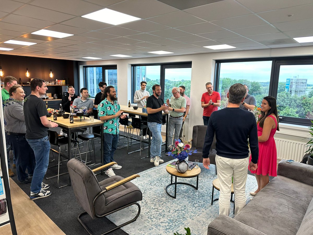 4Dotnet's tweet photo. Ze flikt het gewoon, onze @ALJhakry is MVP! Wat zijn we apetrots op Anjuli, want wat zij heeft gepresteerd in zo'n korte tijd is echt ongekend! Een hele goede reden voor een feestje vanavond. #mvpbuzz #trots #4Dotnet https://t.co/jrRPYVvjhi