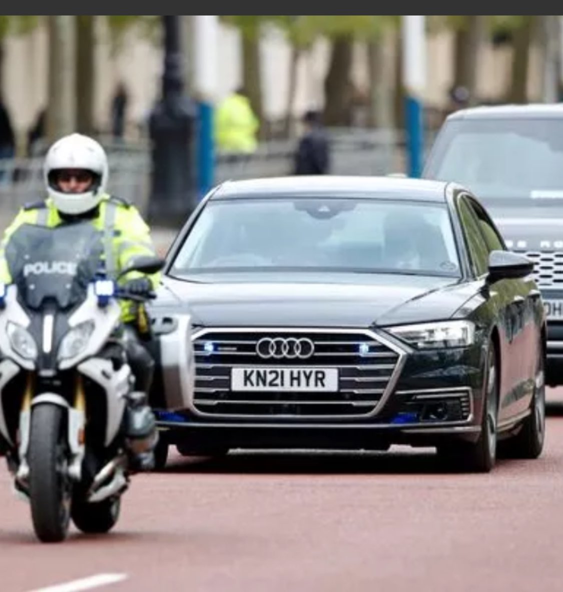 Rufley's tweet photo. Keir Starmer on the way from the palace in his "bulletproof Jag" #LauraKuenssberg https://t.co/VyjIga04G3