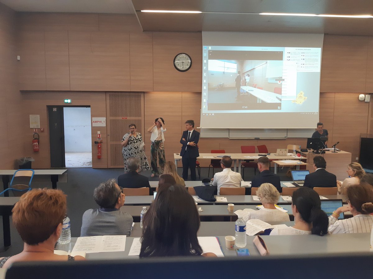 Magnifique séminaire pour clôturer l'année organisé par le casnav de Marseille : langues et identités plurielles mieux (se) connaitre pour mieux (se) comprendre. Bravo aux organisateurs et aux intervenants de grande qualité