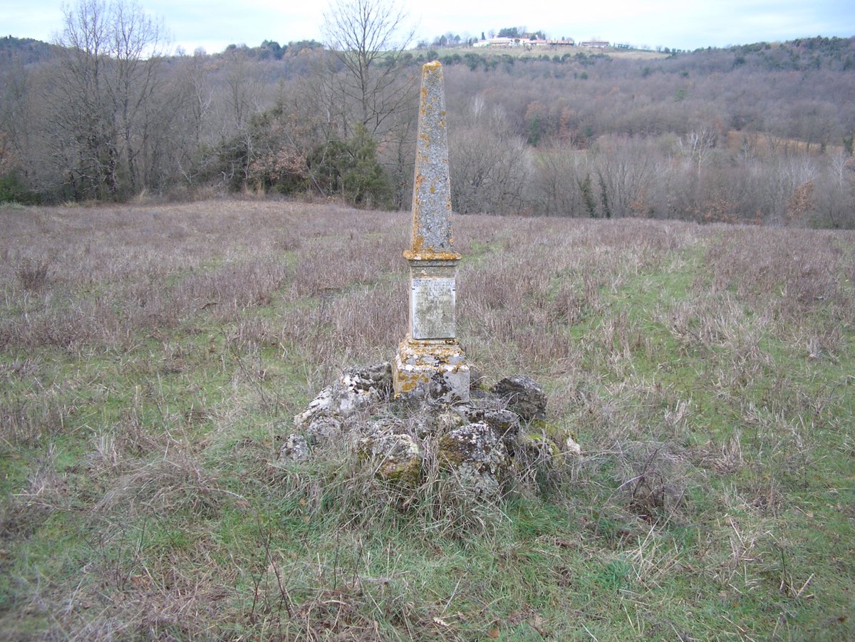 ANPIRomaPosti's tweet photo. L'#8luglio 1944, nei pressi di #VillaCiterna #SanGimignano (#SI), quattro boscaioli vennero catturati da militari tedeschi del Panzer-Aufklärungs-Abteilung 190 della 3a #PanzerDivision, dopo uno scontro con i partigiani e fucilati per rappresaglia. https://t.co/YdBZBcPaXW