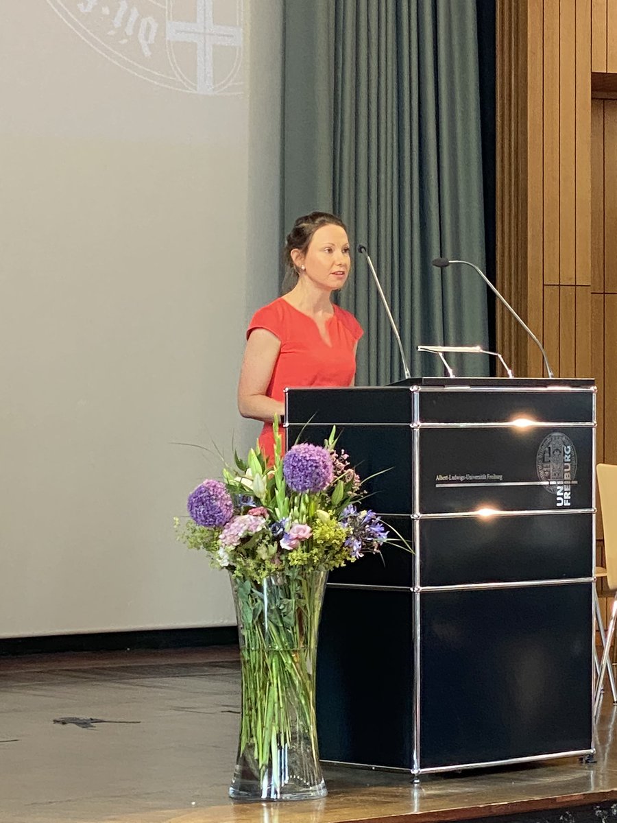 Anne Peters (@annepetersmpil) on Twitter photo Antrittsvorlesung von <a href="/paulinastarski/">Paulina Starski</a> in Freiburg zur Rechtsstaatlichkeit als „transnationalisiertes Kompositum“ 🤓 Antrittsvorlesung von <a href="/paulinastarski/">Paulina Starski</a> in Freiburg zur Rechtsstaatlichkeit als „transnationalisiertes Kompositum“ 🤓