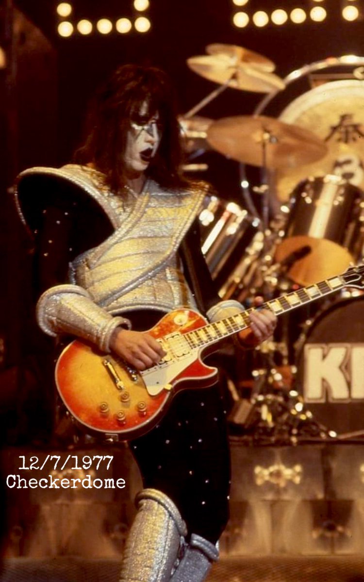 ssikfandk's tweet photo. #KISStory: St Louis, Mo. On the #KISS
#Alive2 tour.
#FrehleyFriday
#KISS50 https://t.co/uxZDd4HXxl