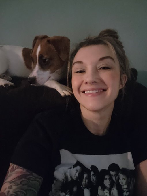 I get to doggo-sit this pupper today 😍 (I'm the one on the right) https://t.co/AenQ6QyT4I<a href="/tag/realloyalfans"class="tags"><span>#realloyalfans</span></a>