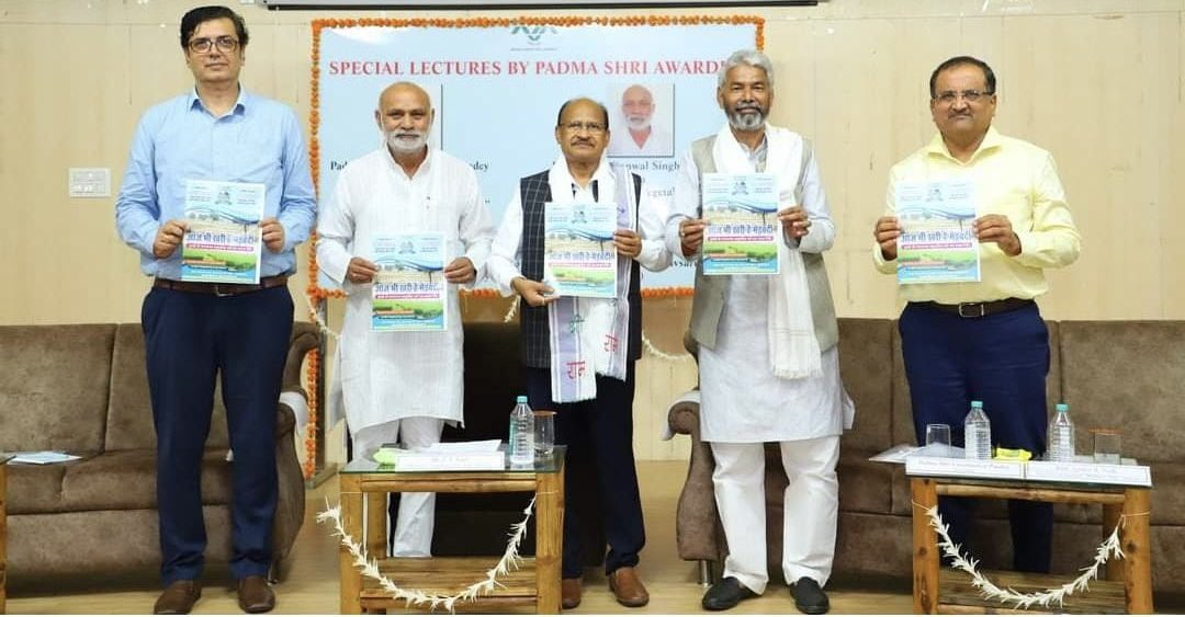 vc_nau's tweet photo. Under the visionary leadership of HVC Dr. Z. P. Patel, lectures by Padma Shri Uma Shankar Pandey on “Traditional Water Conservation” &amp; Padma Shri Kanwal Singh Chauhan on “Market for Fruit and Vegetable Processing” organized at NAU, today. 
@KanwalSinghCha1 @pandey_jalyodha https://t.co/gRAqlUAguM