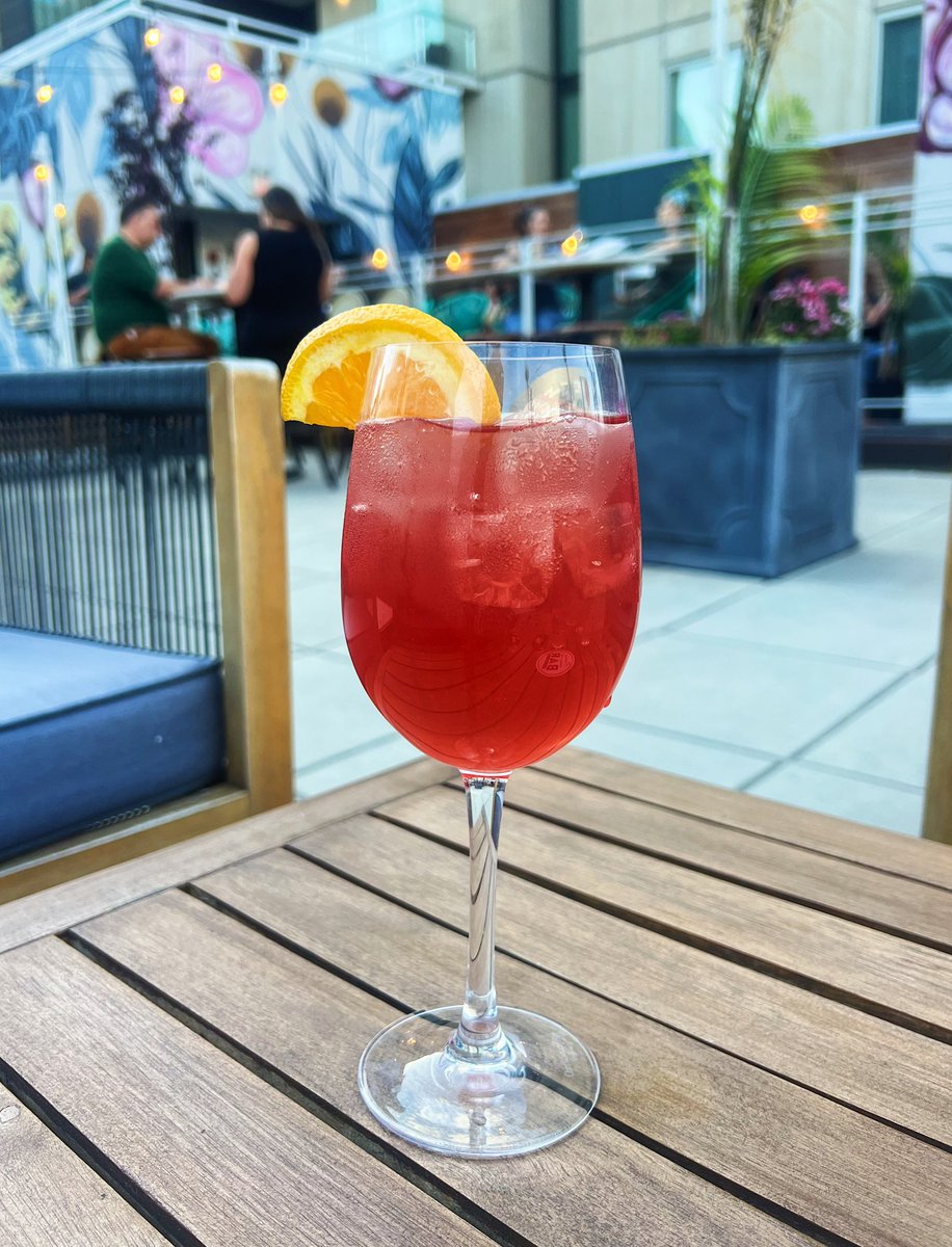 Happy 4th weekend! 
Join us at the rooftop lounge for drinks, snacks, and DJ/live music!
Saturday: DJ Throwdown with special guest Ken Lazee. 
Sunday: Susan Graeta &amp; Mike Sobel Duo.
No reservations necessary.
Come say hi!
#MosaicDistrict