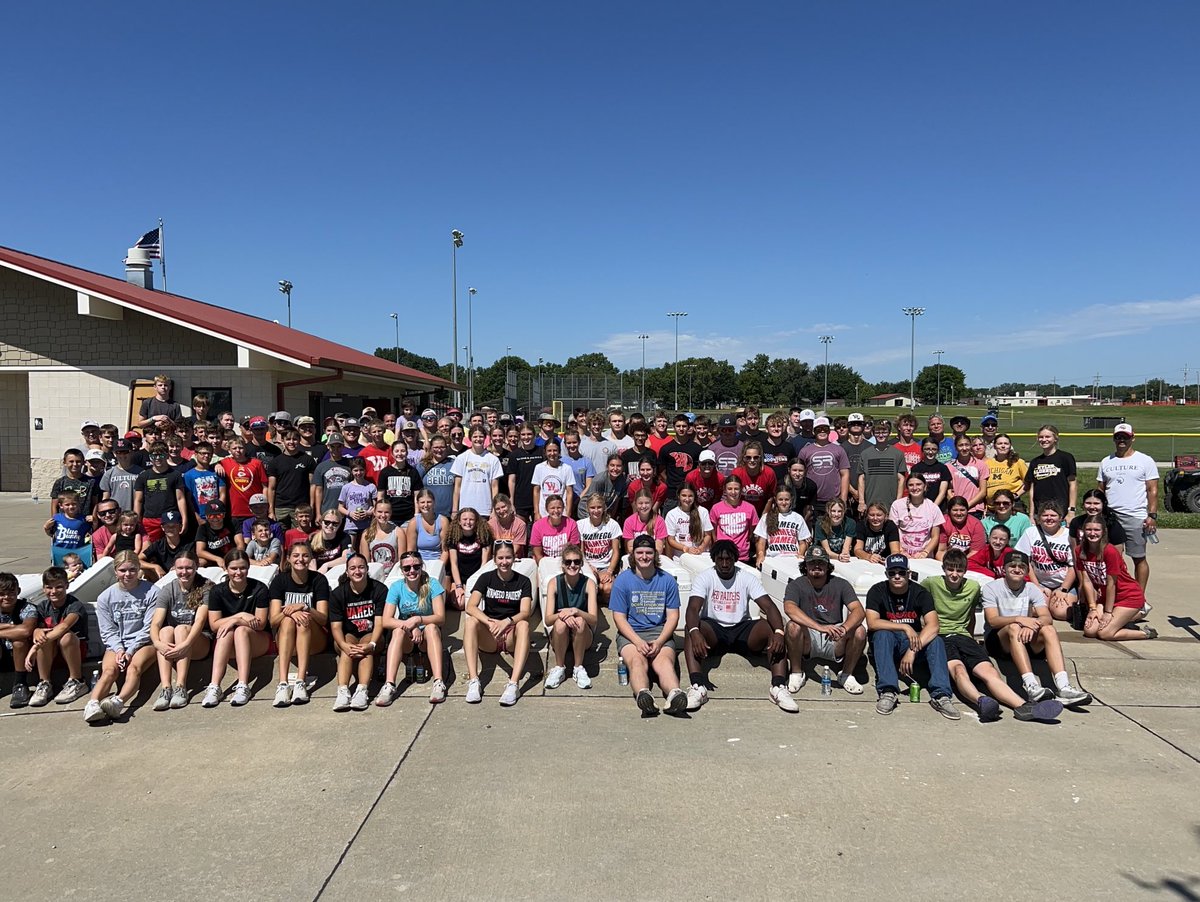 Wamego Athletics Servant Leaders. Thank you to all K-12 athletes and coaches who came out to give back to Wamego and the Pyro Crew.