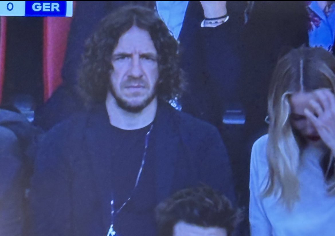 El padre de Cucurella en la grada. Honor.
