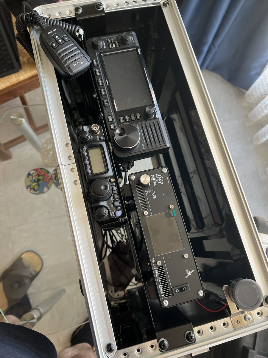 La station QO-100 ce monte petit à petit.