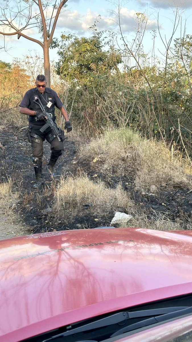 _ArriveAlive's tweet photo. Search continues for missing man in Ntuzuma  https://t.co/cb5Tc5F16p

#ArriveAlive #SearchContinues #MissingPerson @ReactionUnitSA https://t.co/HMj4oe04Fr