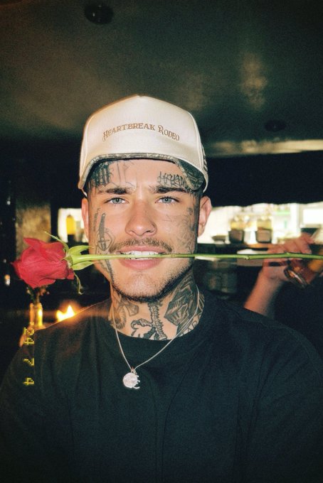 I made an Onlyfans and need someone to film with me so I made it free for 10 people, message me on there