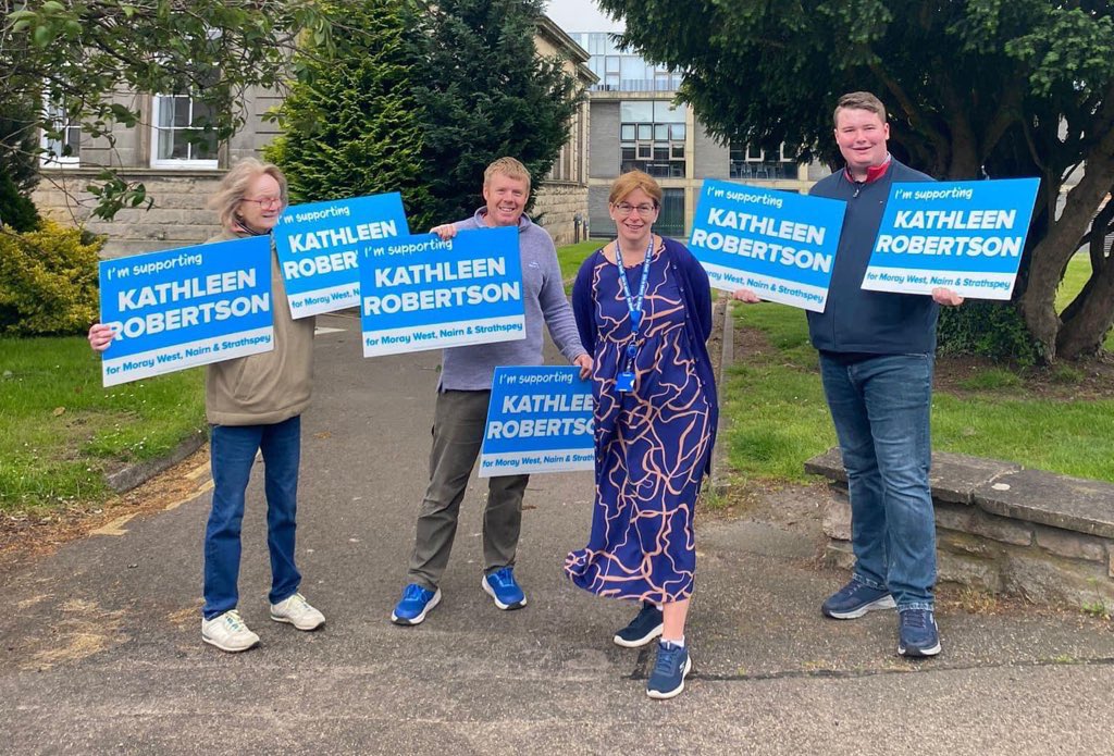 CameronMcP945's tweet photo. Despite the result last night I am extremely grateful that I’ve been part of the campaign team for @Kathleen4MWNS and been surrounded by so many lovely people!

Whether the rain 🌧️ , wind 💨 , sunshine ☀️ , or late nights leafleting and calling I’ve loved every second of it! https://t.co/xoc77NwZ65