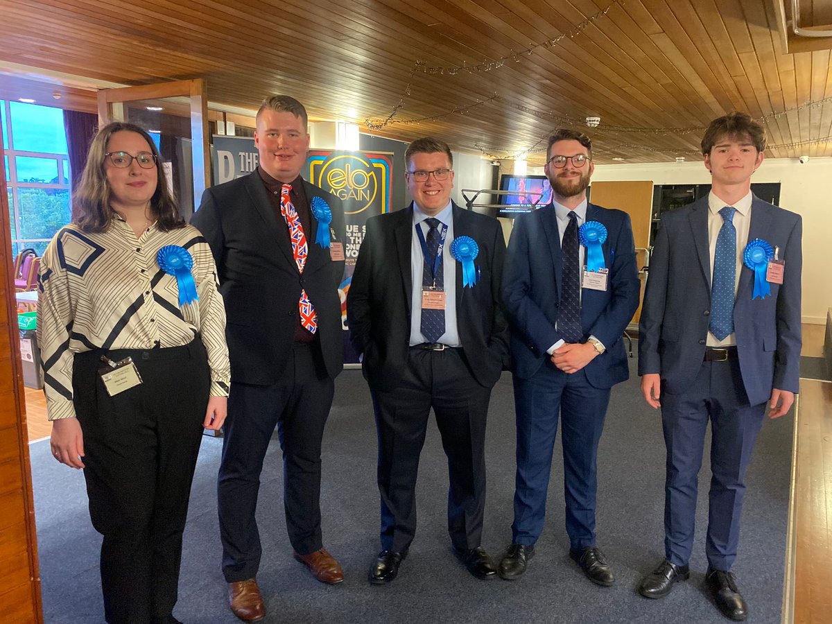 CameronMcP945's tweet photo. Despite the result last night I am extremely grateful that I’ve been part of the campaign team for @Kathleen4MWNS and been surrounded by so many lovely people!

Whether the rain 🌧️ , wind 💨 , sunshine ☀️ , or late nights leafleting and calling I’ve loved every second of it! https://t.co/xoc77NwZ65