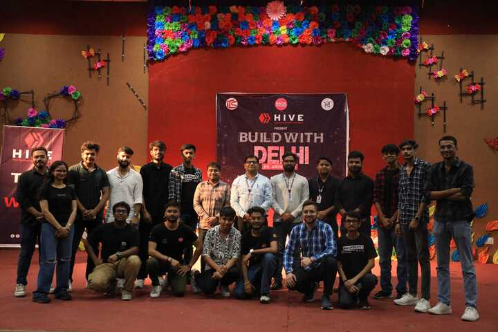 Outdefine tweet media