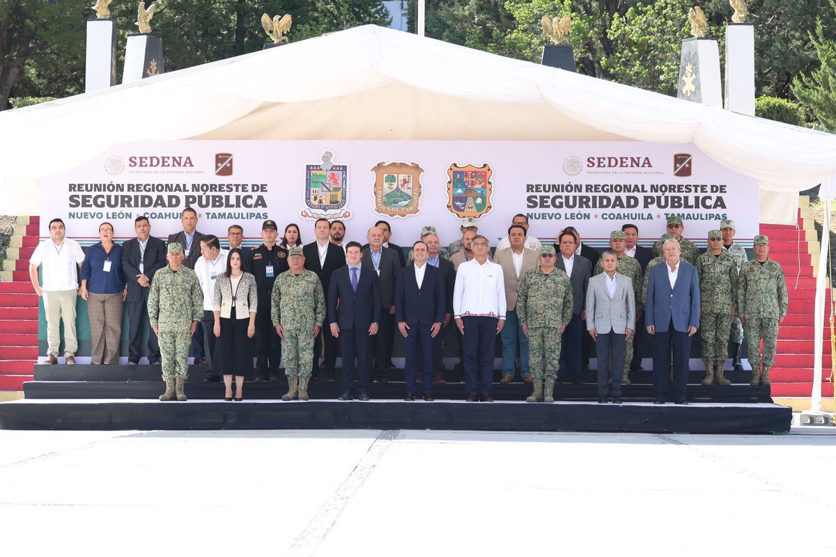 Manolo Jiménez Salinas (@manolojim) on Twitter photo Bienvenidos nuestros amigos Gobernadores de #NuevoLeón, <a href="/samuel_garcias/">Samuel García</a> y de #Tamaulipas, <a href="/Dr_AVillarreal/">Américo Villarreal</a>, así como sus equipos de trabajo. Gracias al Ejército Mexicano por la anfitrionía en el 69 Batallón de Infantería. (1/2) Bienvenidos nuestros amigos Gobernadores de #NuevoLeón, <a href="/samuel_garcias/">Samuel García</a> y de #Tamaulipas, <a href="/Dr_AVillarreal/">Américo Villarreal</a>, así como sus equipos de trabajo. Gracias al Ejército Mexicano por la anfitrionía en el 69 Batallón de Infantería. (1/2)