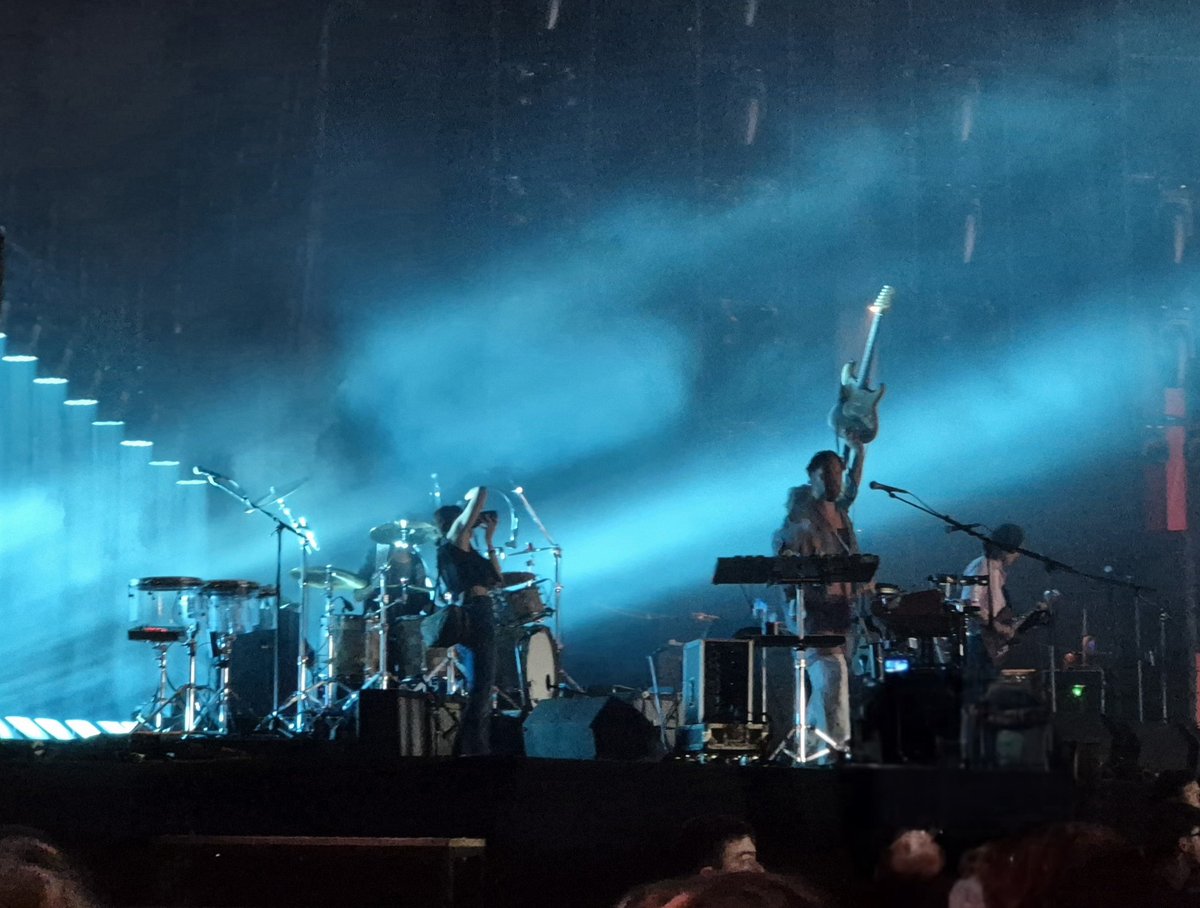 Justloek's tweet photo. Rock Werchter programmeert 3x Tom. De beste daarvan is de lokale Barman #dEUS #Morello #Odell #RW24 https://t.co/lcmyZIXceh