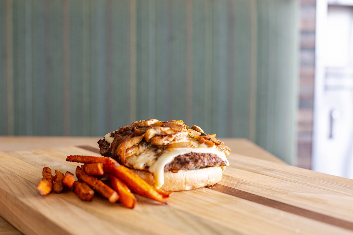 Long weekends are made for indulgence 🍔✨ Savoring every bite of this delicious burger and sweet potato fries! What’s on your plate? #weekendvibes #burgerlover #eatoliveburger #oliveburger #burger #fries #sweetpotatofries #halalfood #planotx #richardsontx #friscotx