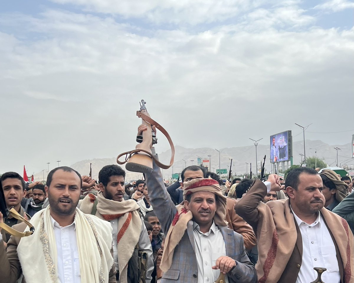 لبيك أباجبريل
وأسأل الله جل في علاه أن يتقبل منك ومن شعبك المجاهد وأن يشركنا وكل أخ وأخت في ماتقدمانه لغزةالمظلومة وللإسلام وأمةالإسلام من عظيم المواقف ومعاني الإسناد العملي والإخاءالصادق
اللهم احفظ فائدناوشعبنا واجعل يارب مواقف اليمن وأهله خالصة لك وذخراً يوم نلقاك إنك سميع مجيب