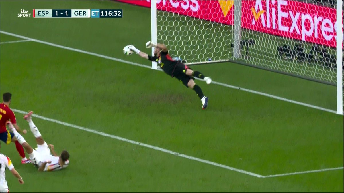 BHa11y's tweet photo. Unai Simon has been an absolute monster in net tonight!

#spain #germany #simon #unaisimon #euro2024 https://t.co/lwzvikvuts