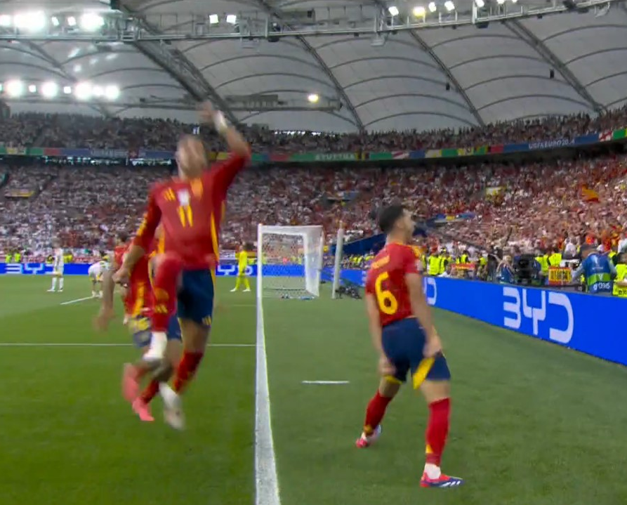 FaktaSepakbola's tweet photo. 120' GOAAAL MIKEL MERINO!! What a header 🔥

Spanyol 2-1 Jerman https://t.co/w5gYg99jWz
