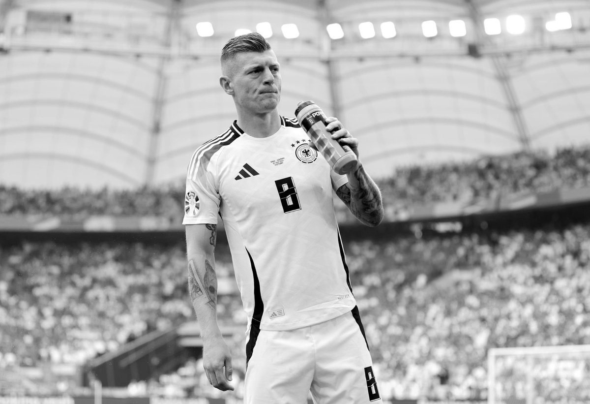 EditionMerengue's tweet image. C’était la dernière danse…🥲

Merci pour tout l’artiste..

Bonne retraite. On ne t’oubliera jamais. 

@ToniKroos 🤍